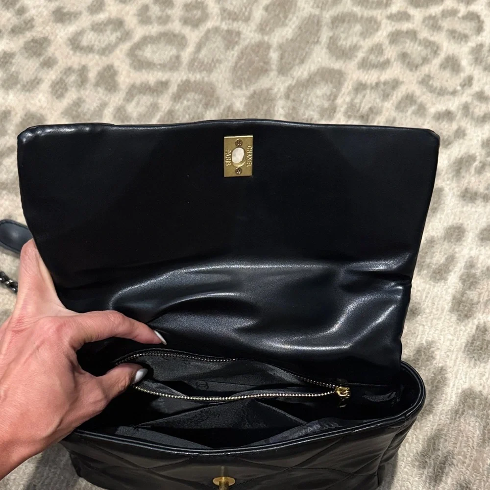 Black Quilted Shoulder Bag with Gold Chain *this is NOT a famous designer* - Picture 6 of 9